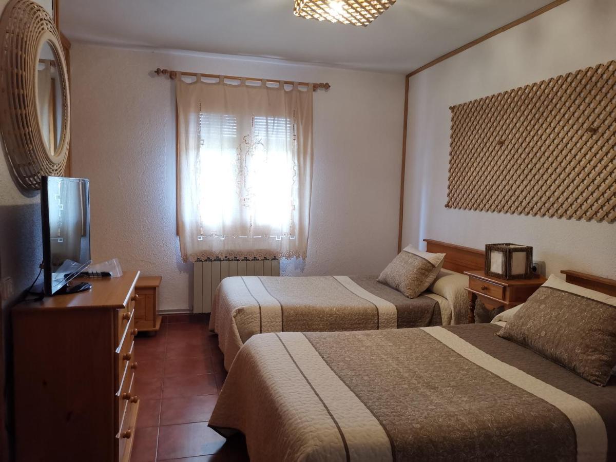 Casa Rural Castellanos Huelamo Bagian luar foto